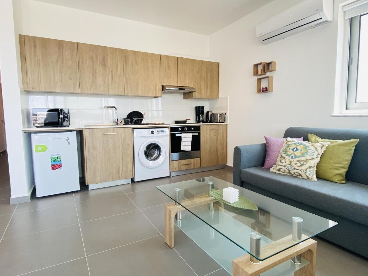 Silver Line 1-Bedroom Apartment In Lárnaka Kültér fotó